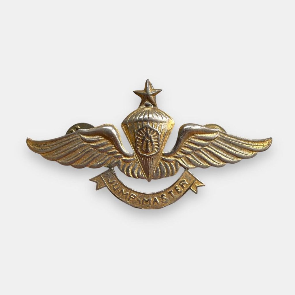 Jumpmaster Metal Badge, RGB Soetrisno&nbsp;(attributed)