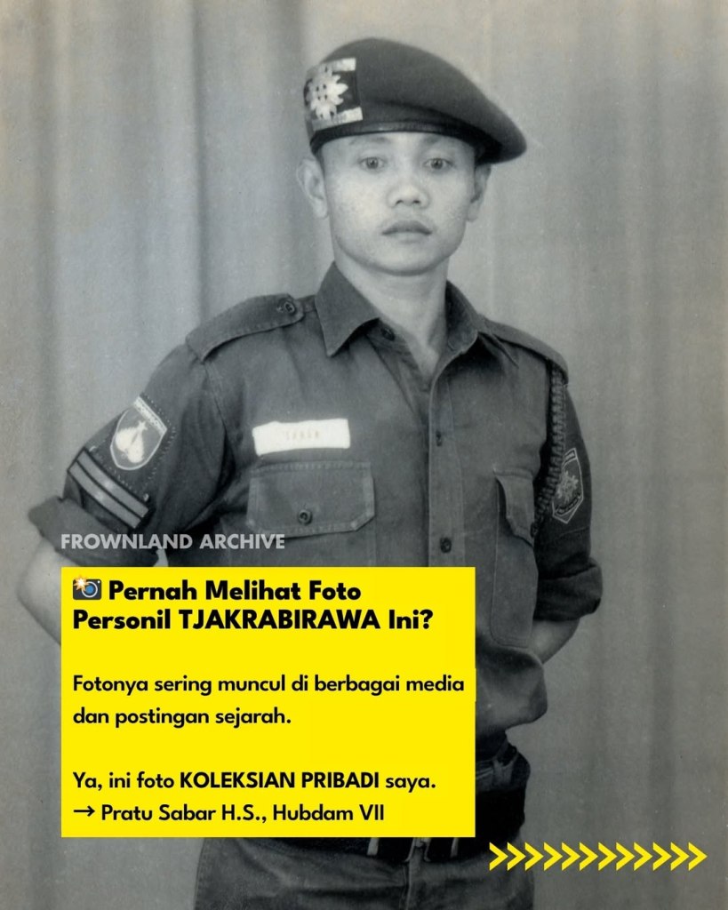 foto Pratu: Sabar H.S. ketika tergabung di Resimen Cakrabirawa. foto ini paling sering dipakai diberbagai media (yang terkenal juga ada) TANPA CREDIT, bahkan sekarang dijadikan bahan provokasi. foto ketiga bukti album foto di koleksian saya. post ini untuk meluruskan, beliau tetap berkarir setelah dari tjakrabirawa, ada foto berpangkat Sertu juga. setelah pensiun, berkarir di WITEL.