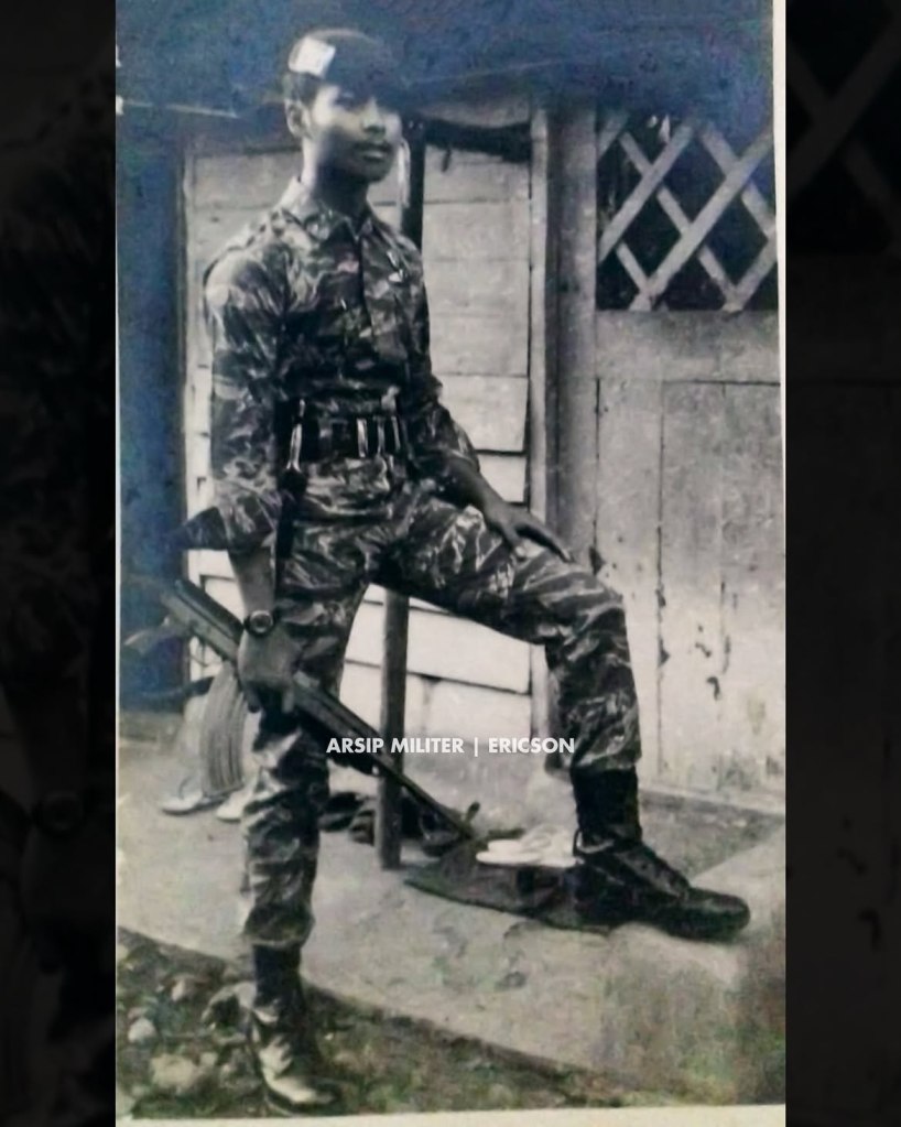 AKBP (Purn) Sutikno dari Brimob Menpor (Resimen Pelopor) circa 1968 dengan loreng TIGER STRIPE camouflage.