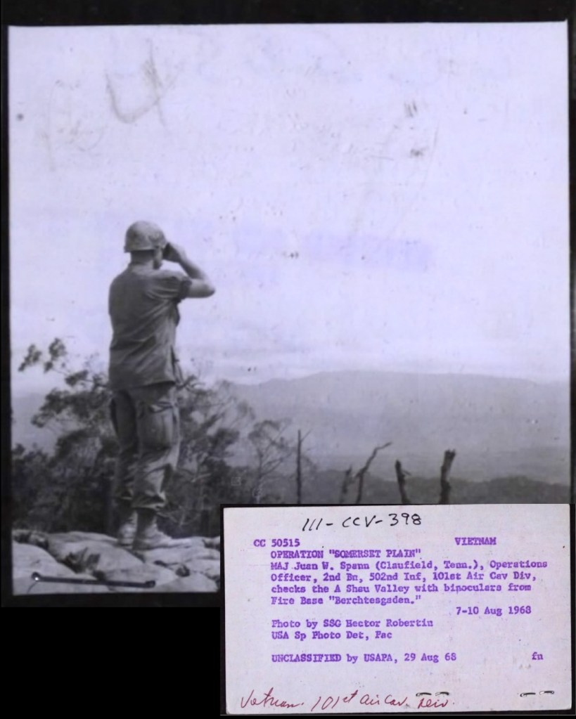 special warfare shirt belonged to Lt. Col. Juan W. Spann, 2 tours in Vietnam with 101st Airborne Divison. Slide no 3 is him when in Operation Somerset Plain (August 1968). In the early 1960s, Natick Laboratories began developing prototype jungle clothing uniforms for the Special Forces in Southeast Asia. One such example is the two-piece “Special Warfare” uniform. Made from 6oz nylon/cotton poplin, it was used until 1965. You can identify these uniforms by the extra gas-flap and adjustable sleeve gusset on the arms. If the tag’s text is still readable, it will say “SPECIAL.WARFARE”. My example has the contract number “CONT.NO.5186”. According to forum discussions, the term “Special Warfare” refers to conditions outside the normal temperature/climate expected for the US Army. This uniform was not a private purchase like FOTL (Fruit of the Loom) nor privately tailored like Maharajah; it was indeed issued to personnel before introducing the 1st pattern jungle jacket. The material is very thin, making these items rare, especially the trousers (information sourced from Shelby Stanton’s book and the USMF forum).