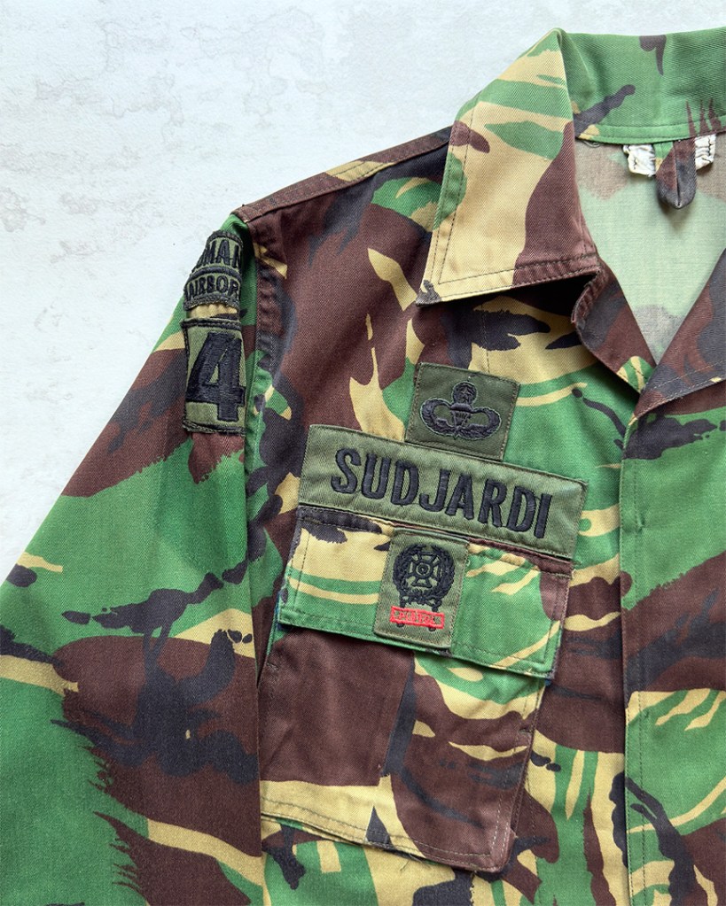 balance iron 94-1, special operations training course conducted by ODA-186, Company B, 3rd Battalion, 1st SFG (A) US Army. Group 3/Pusdikpassus Batujajar Indoneska. certificate dated 19 feb 1994 awarded to Serma (Purn.) Sudjardi of Kopassus (Indonesian Special Forces).